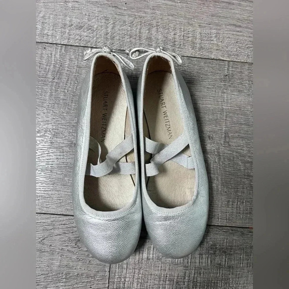 Stuart Weitzman Bolshoi Ballet Kids Silver Flats Size 13 Kids Like New - Picture 4 of 4